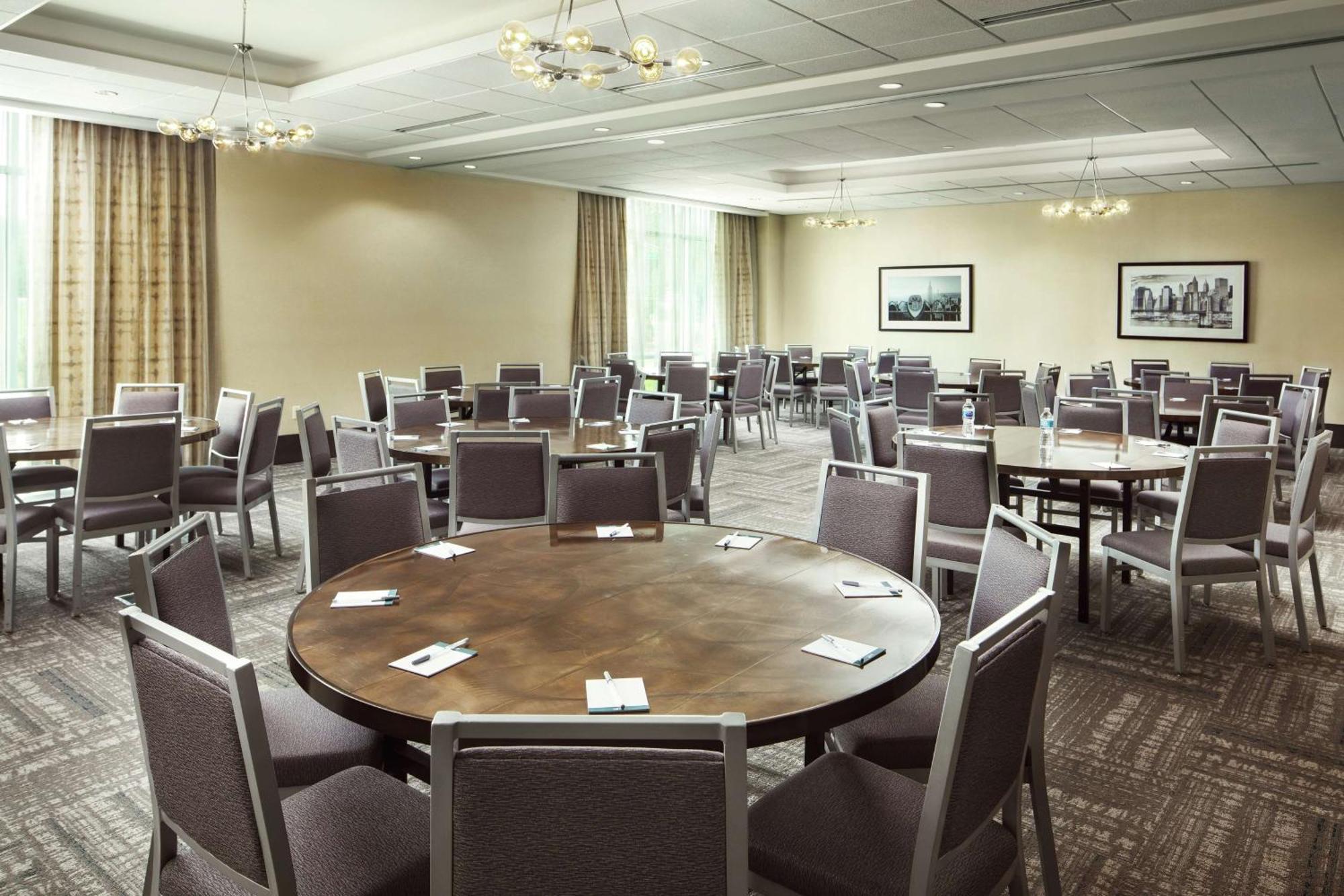 Hampton Inn & Suites Teaneck/Glenpointe Εξωτερικό φωτογραφία